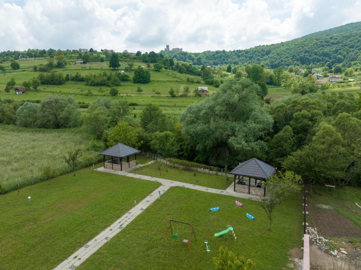 River Bank Apartments & Castle View Bihać エクステリア 写真