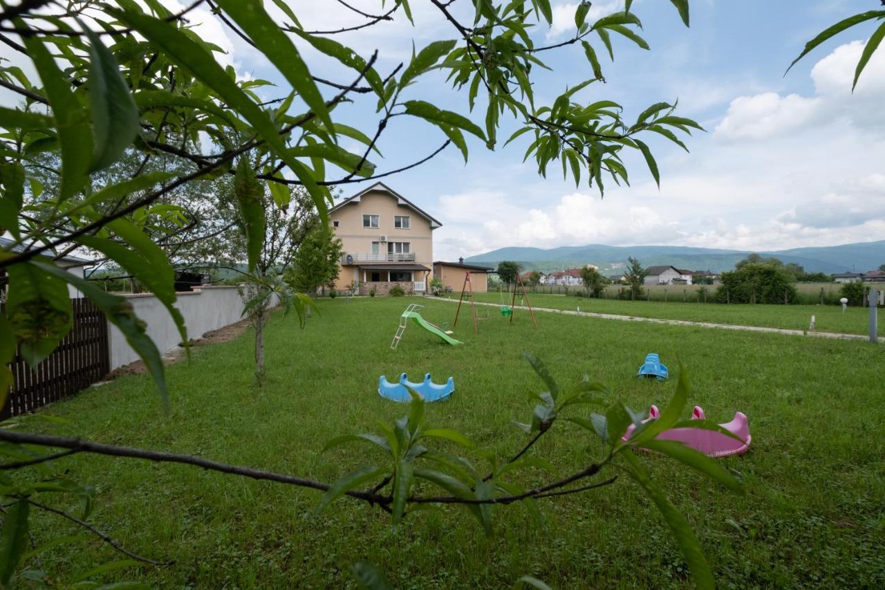 River Bank Apartments & Castle View Bihać エクステリア 写真