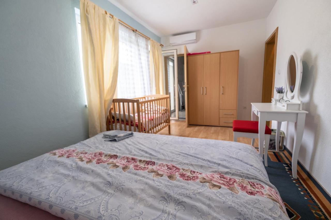 River Bank Apartments & Castle View Bihać エクステリア 写真