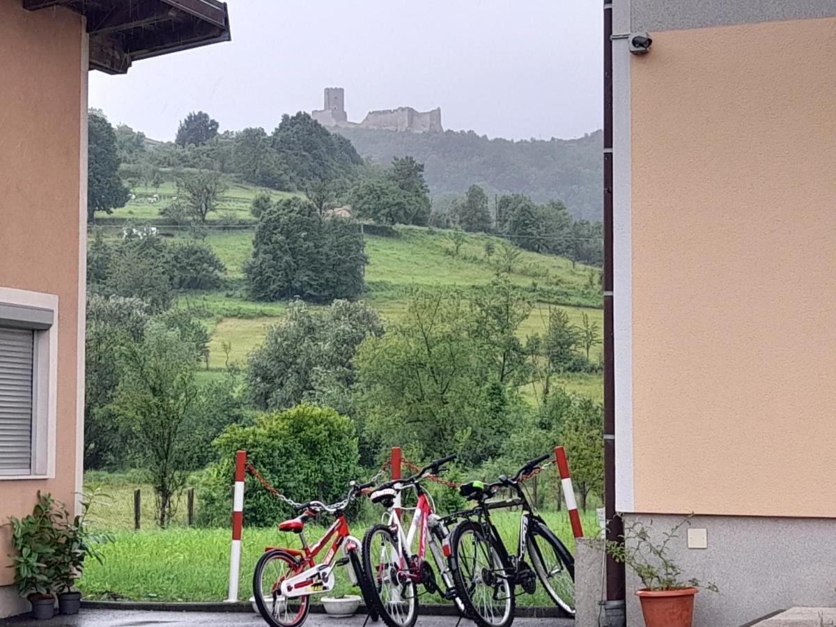 River Bank Apartments & Castle View Bihać エクステリア 写真