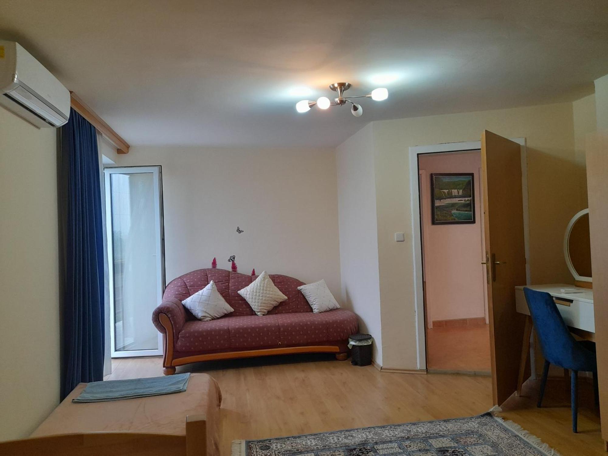 River Bank Apartments & Castle View Bihać エクステリア 写真
